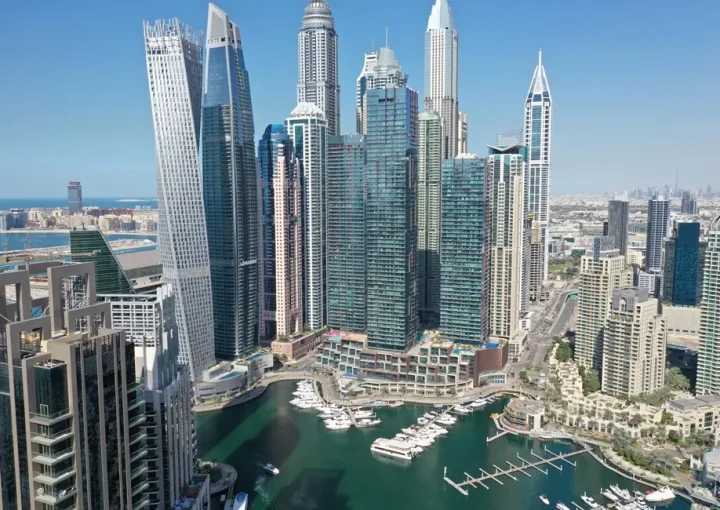 چرا توسعه‌دهندگان دبی سراغ ستاره‌های بالیوود رفتند؟