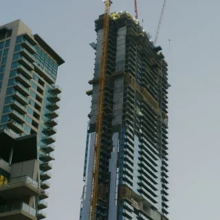 ساختمان بلندمرتبه در حال ساخت؛ بررسی اعتبار سازنده در دبی