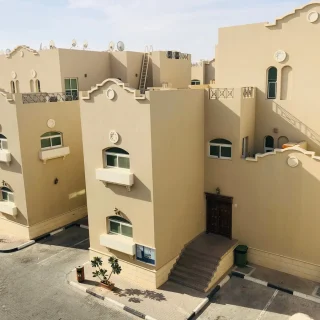 خرید ملک در جمیرا ویلج تراینگل؛ ردیف خانههای مدرن مشابه تاونهاوس